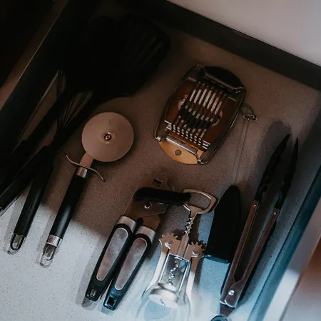 Llr Design - Sepia Toffee Im Zentrum Von Appartamento